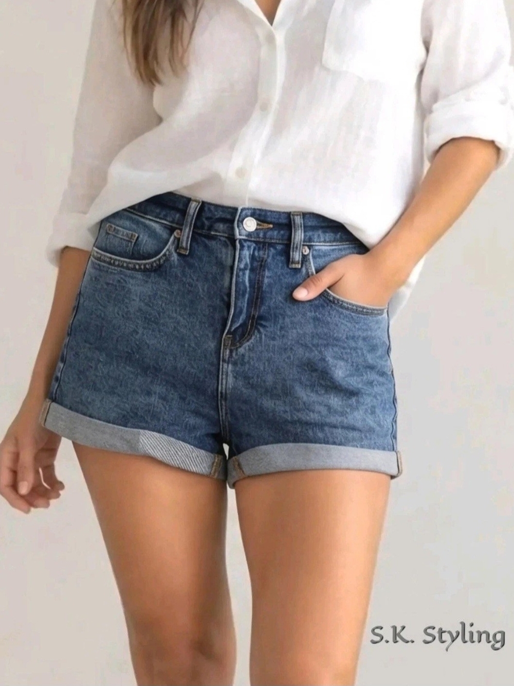 Wild Fable Denim Cuffed Shorts 10" Rise Medium Wash size 4 / 27R